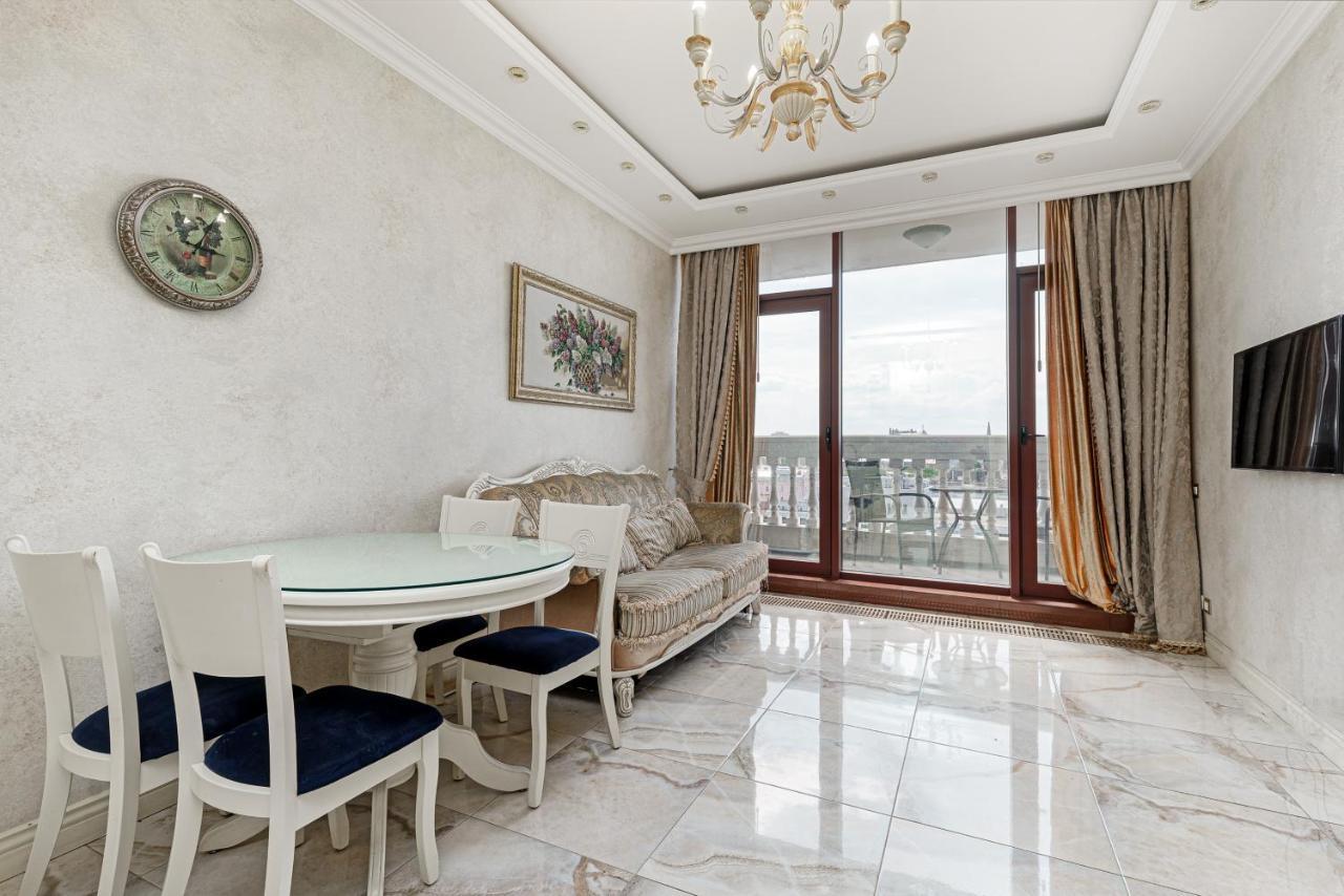 Greek Street Deluxe Apartment Odesa Exterior photo
