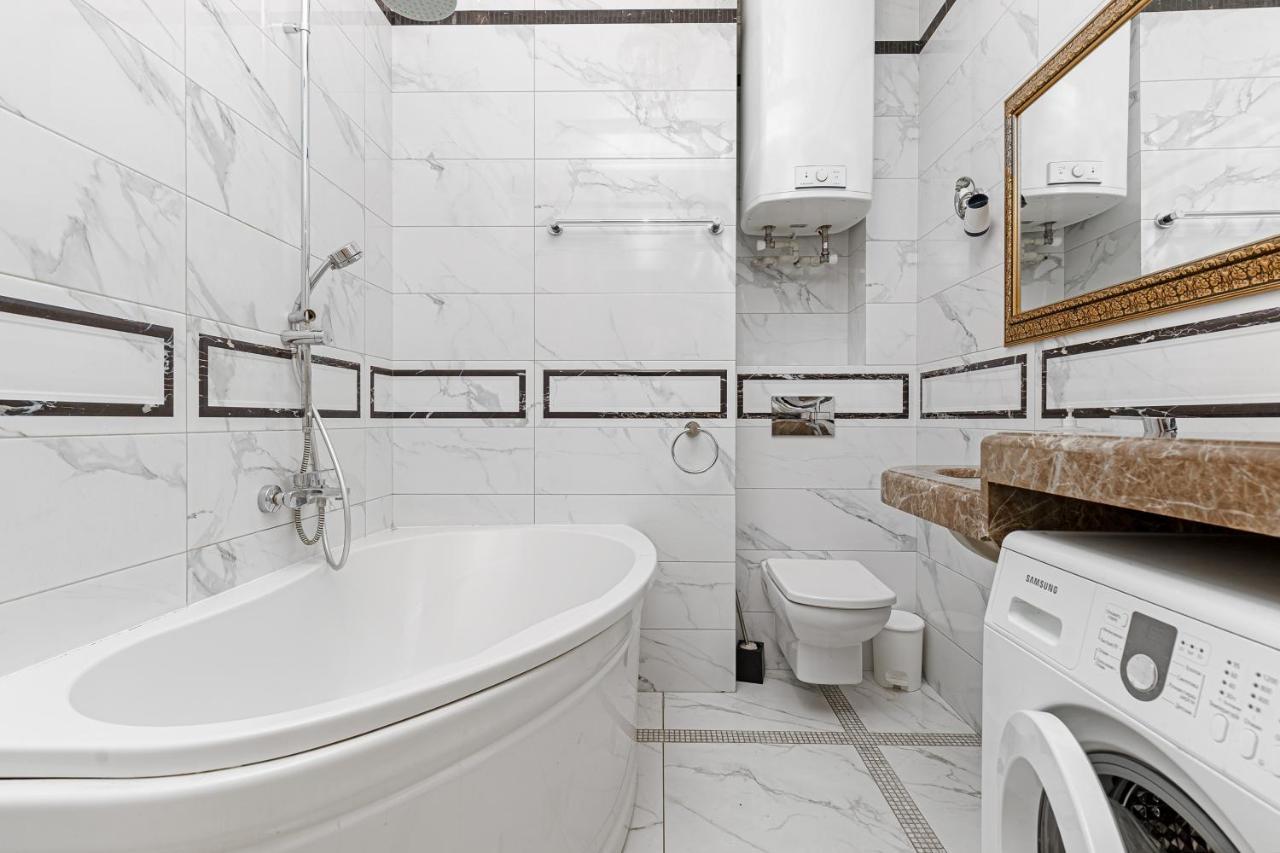 Greek Street Deluxe Apartment Odesa Exterior photo