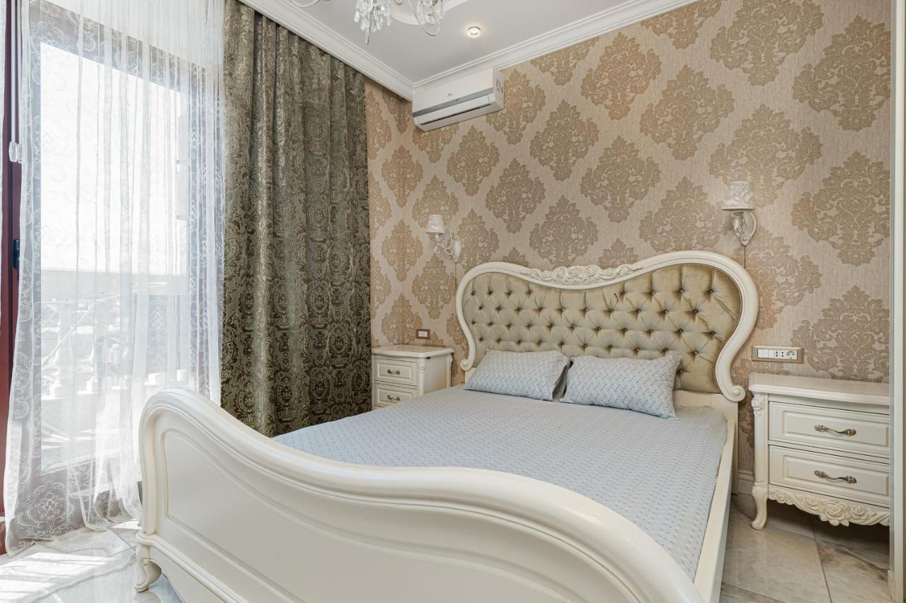 Greek Street Deluxe Apartment Odesa Exterior photo