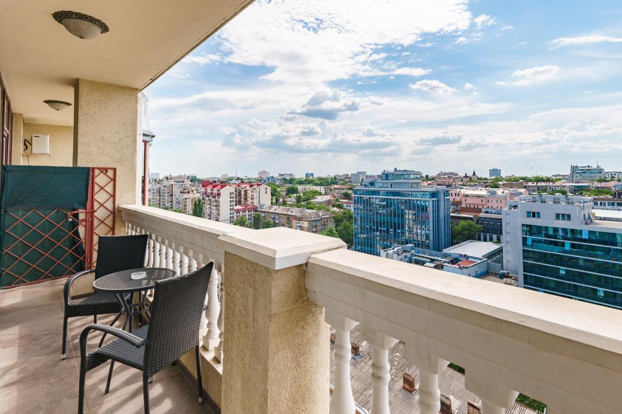 Greek Street Deluxe Apartment Odesa Exterior photo